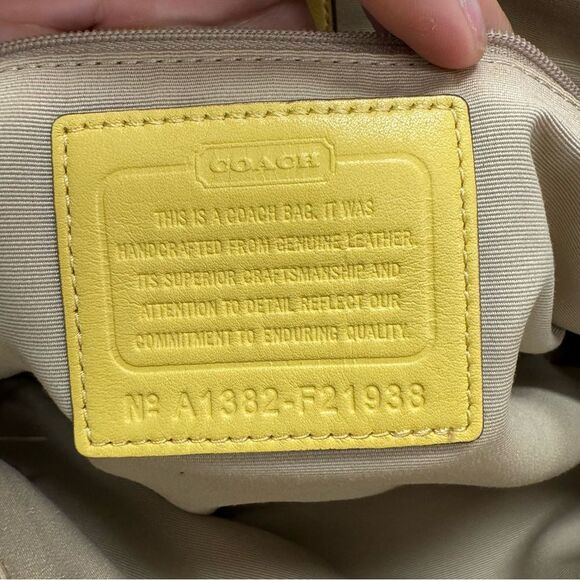 Coach Vintage Yellow Purse - Picture 9 of 9